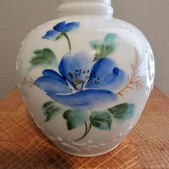 Vintage Hand Painted Floral Vase White Blue 6" MCM Cottage Elegant Renaissance - Picture 2 of 12